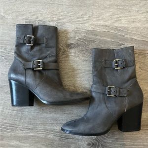 Michael Kors Mid-Calf Gray Boots Size 8